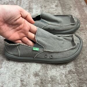 Men’s Sanuk sidewalk surfer shoes